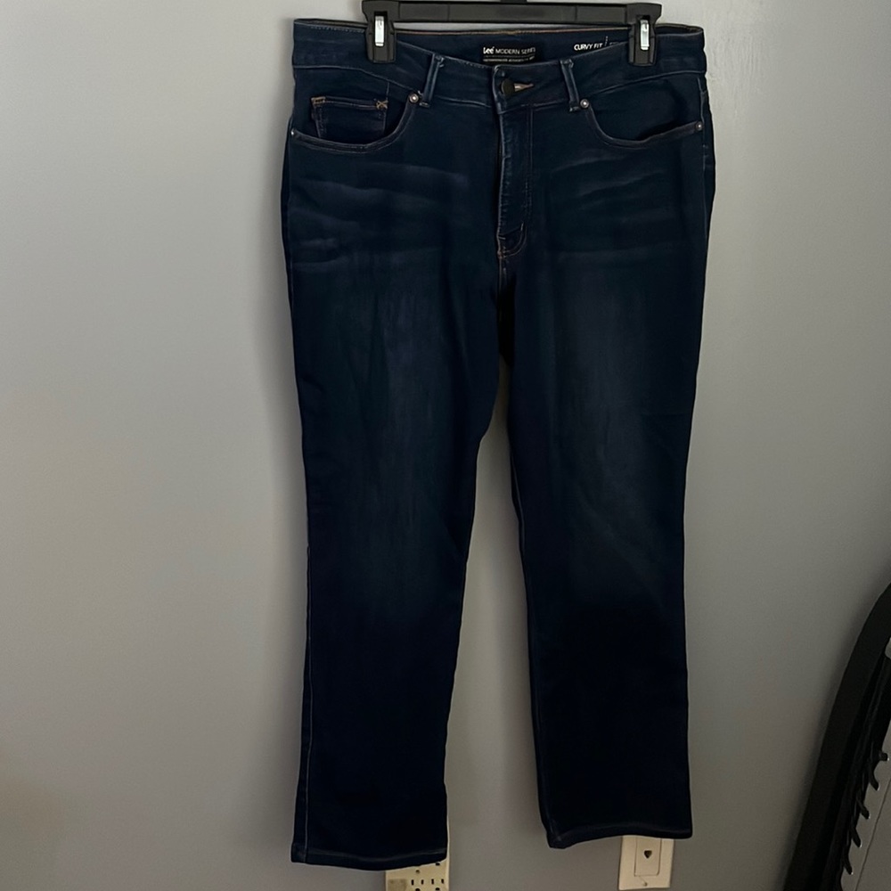 Straight leg jean